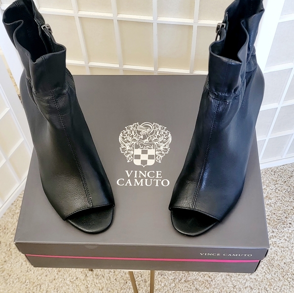 Vince Camuto Addeiena Black Leather Smock Cone-Heel Booties / 8.5 - Picture 4 of 4